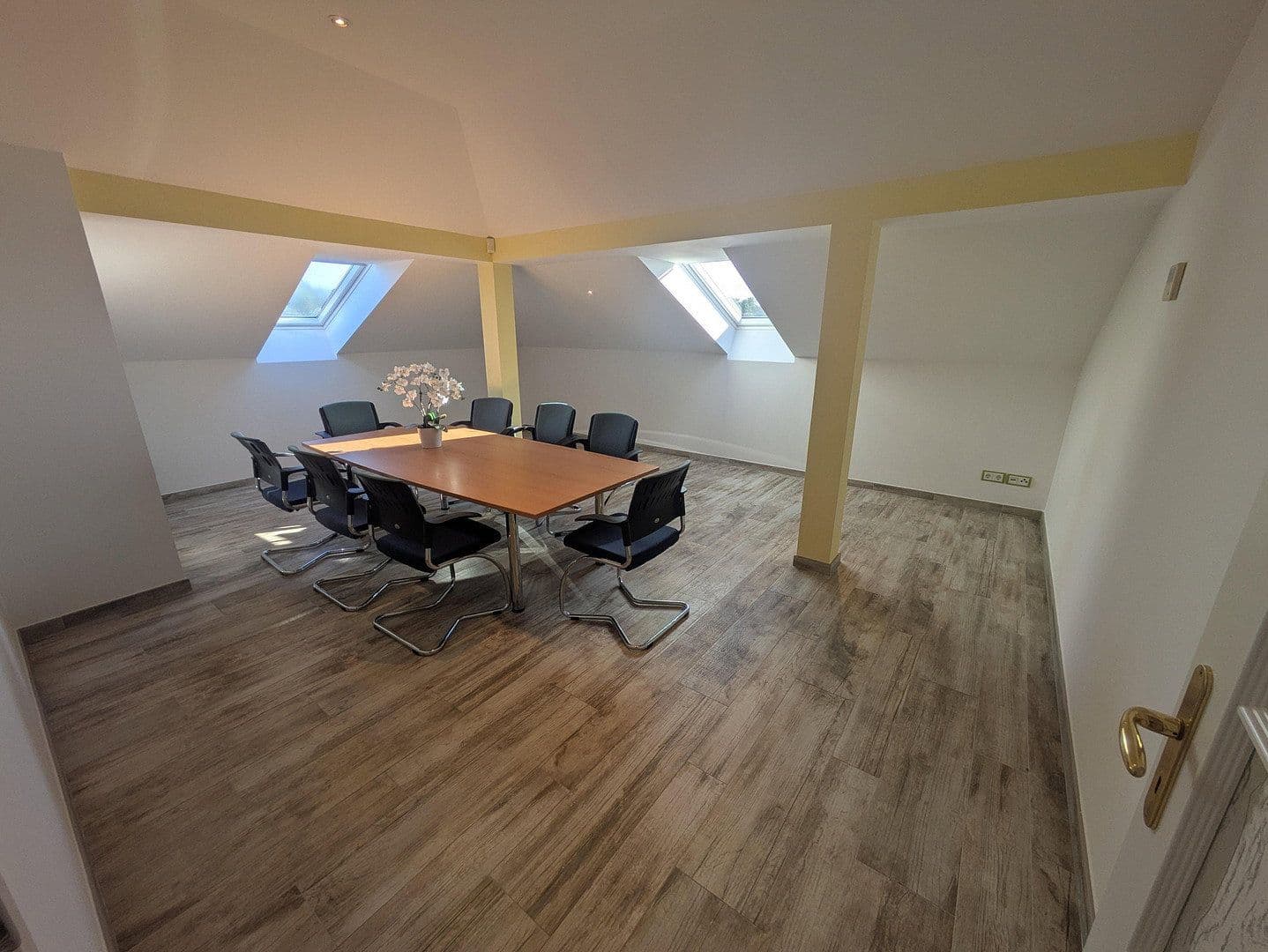 Prodej domu 240 m², pozemek 1.283 m², Ulmenstraße 24, Wandlitz, Braniborsko Prodej domu 240 m², pozemek 1.283 m², Ulmenstraße 24, Wandlitz, Braniborsko