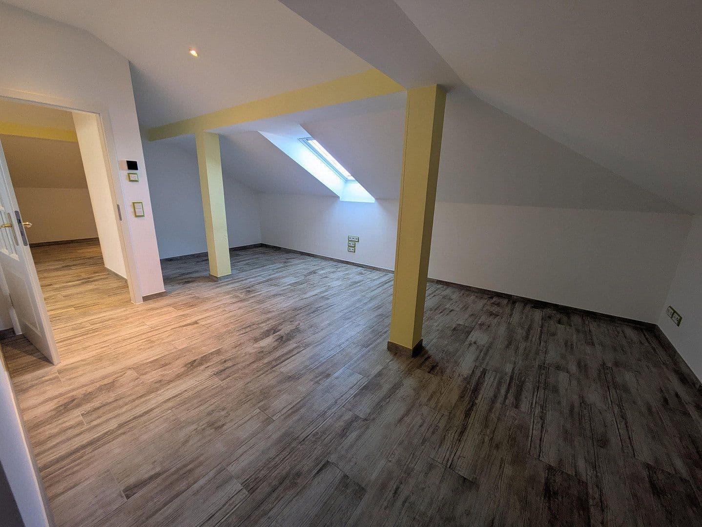 Prodej domu 240 m², pozemek 1.283 m², Ulmenstraße 24, Wandlitz, Braniborsko Prodej domu 240 m², pozemek 1.283 m², Ulmenstraße 24, Wandlitz, Braniborsko