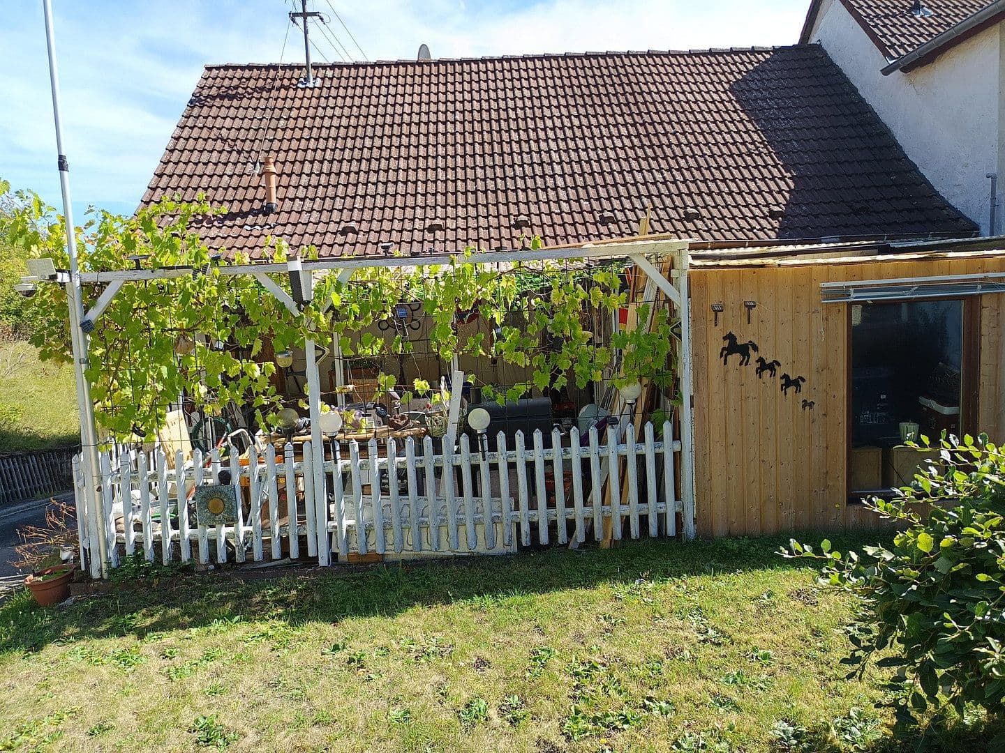 Prodej domu 120 m², pozemek 390 m², Ringstraße 4, Herren-Sulzbach, Porýní-Falc Prodej domu 120 m², pozemek 390 m², Ringstraße 4, Herren-Sulzbach, Porýní-Falc