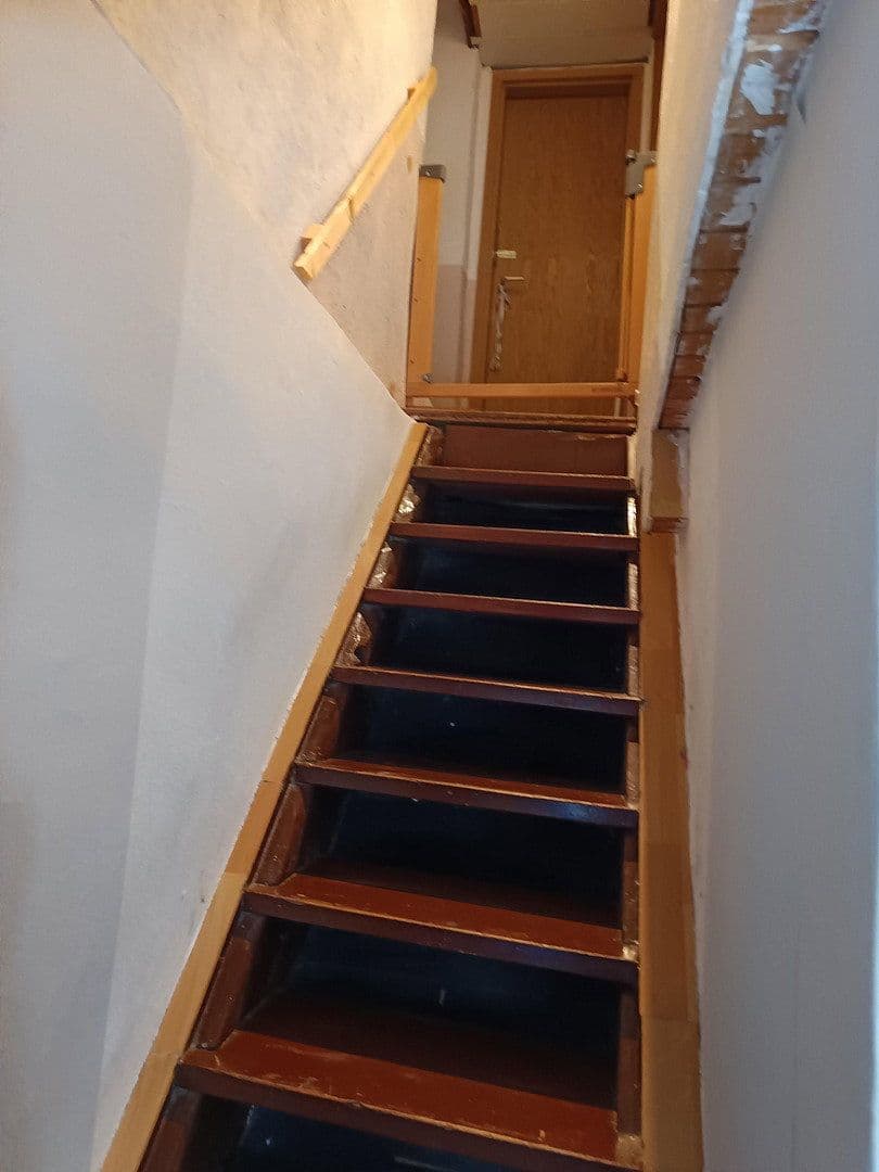 Prodej domu 120 m², pozemek 390 m², Ringstraße 4, Herren-Sulzbach, Porýní-Falc Prodej domu 120 m², pozemek 390 m², Ringstraße 4, Herren-Sulzbach, Porýní-Falc