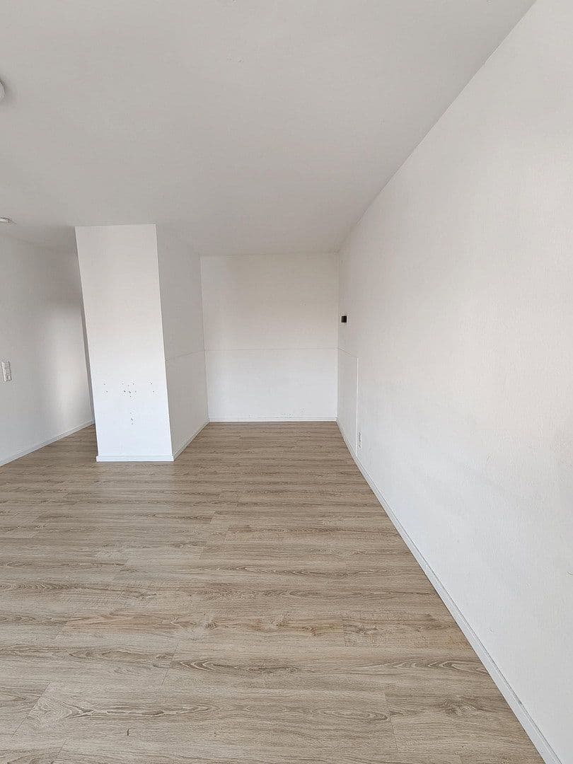 Pronájem bytu 1+kk 30 m², Ludwigshafen am Rhein, Porýní-Falc Pronájem bytu 1+kk 30 m², Ludwigshafen am Rhein, Porýní-Falc