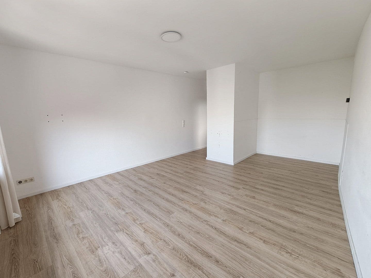 Pronájem bytu 1+kk 30 m², Ludwigshafen am Rhein, Porýní-Falc Pronájem bytu 1+kk 30 m², Ludwigshafen am Rhein, Porýní-Falc