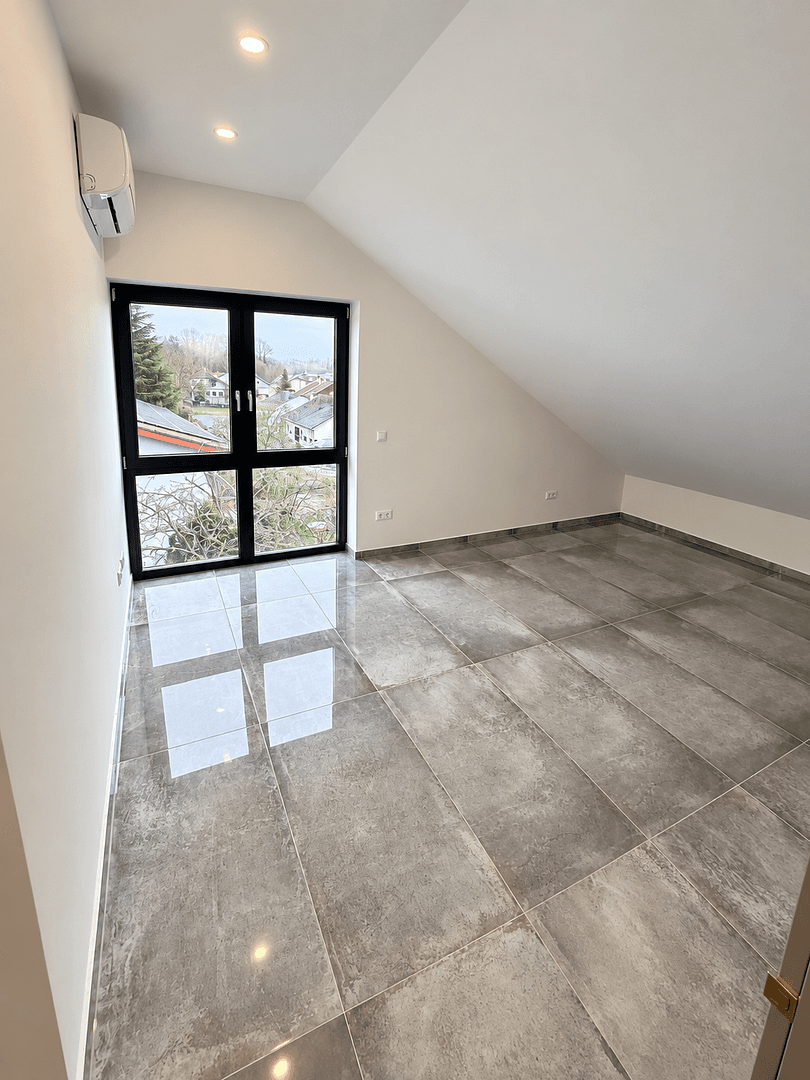 Prodej bytu 4+1 141 m², Wiesloch, Bádensko-Württembersko Prodej bytu 4+1 141 m², Wiesloch, Bádensko-Württembersko