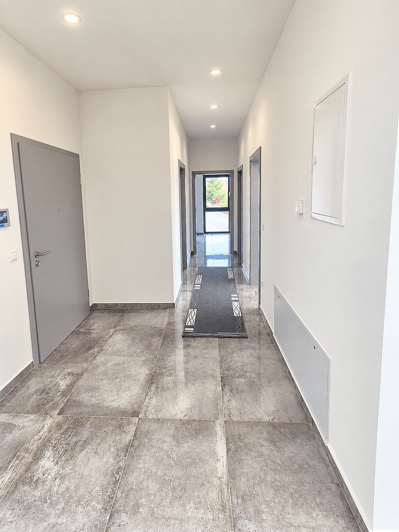 Prodej bytu 4+1 141 m², Wiesloch, Bádensko-Württembersko Prodej bytu 4+1 141 m², Wiesloch, Bádensko-Württembersko