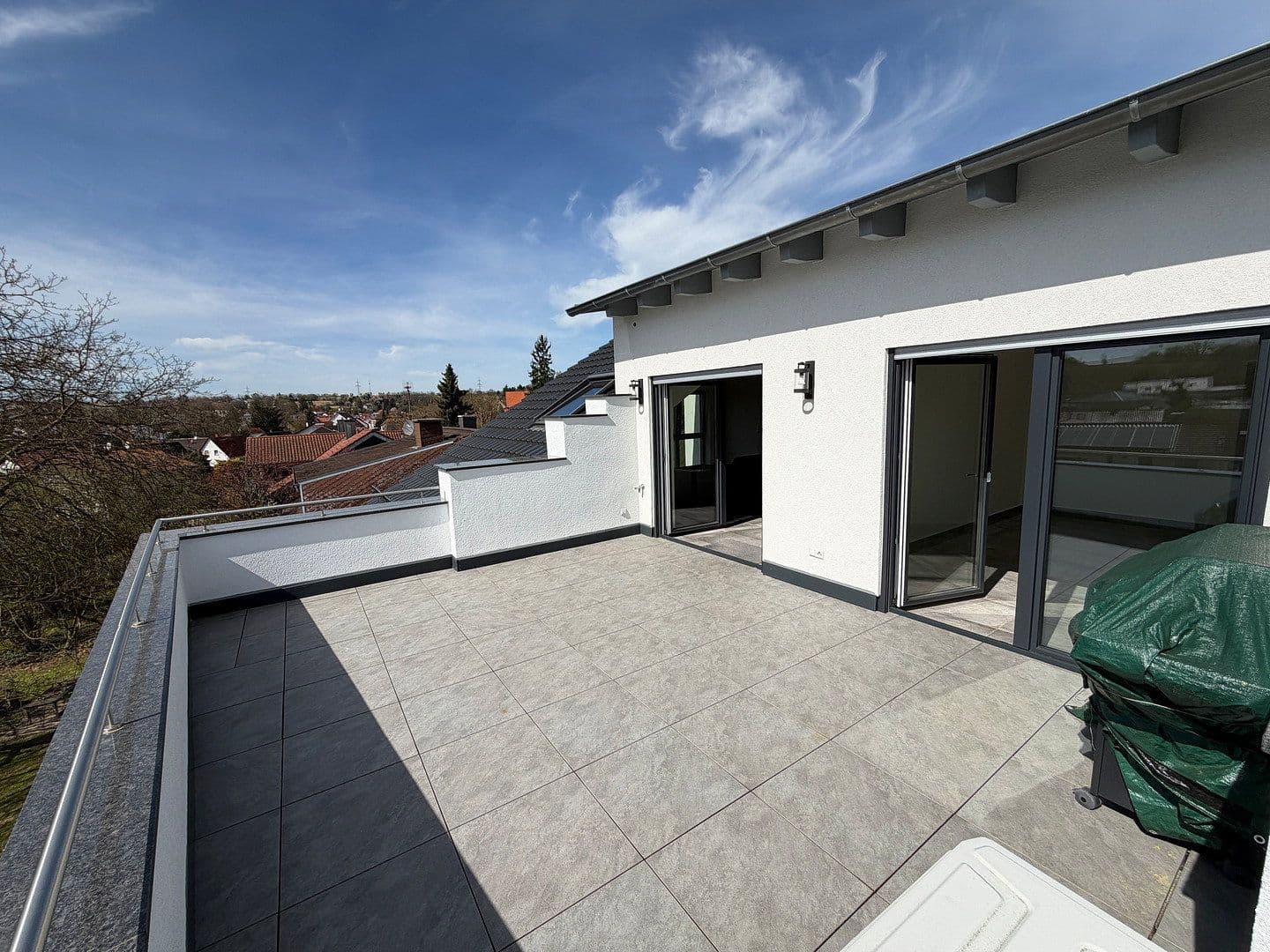 Prodej bytu 4+1 141 m², Wiesloch, Bádensko-Württembersko Prodej bytu 4+1 141 m², Wiesloch, Bádensko-Württembersko