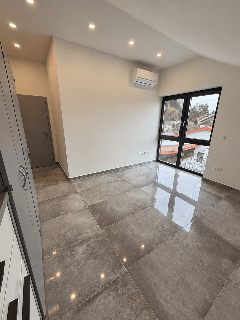 Prodej bytu 4+1 141 m², Wiesloch, Bádensko-Württembersko Prodej bytu 4+1 141 m², Wiesloch, Bádensko-Württembersko