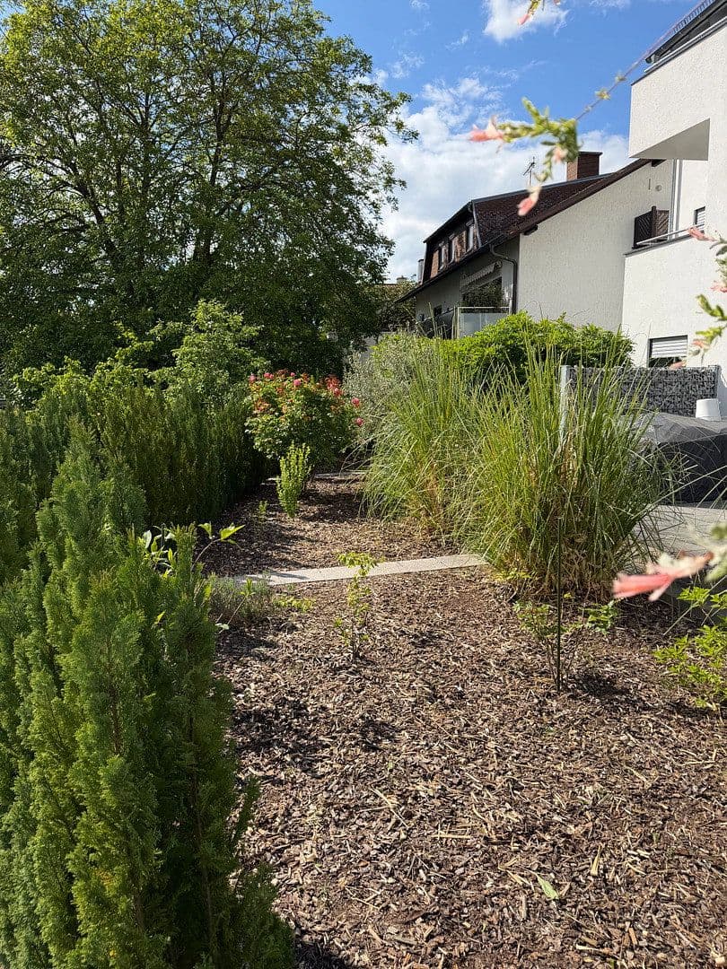 Prodej bytu 4+1 141 m², Wiesloch, Bádensko-Württembersko Prodej bytu 4+1 141 m², Wiesloch, Bádensko-Württembersko