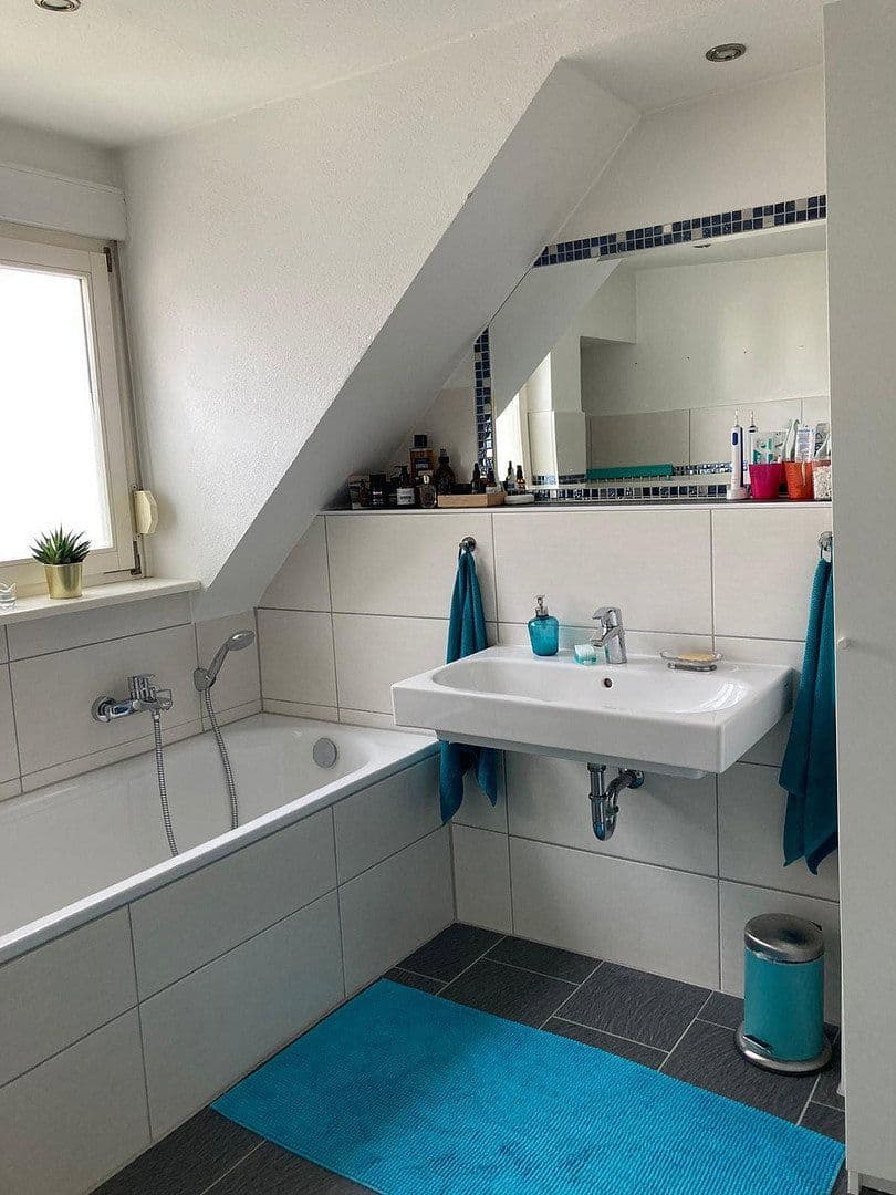 Pronájem bytu 3+1 93 m², Millöckerweg 1, Hanau, Hessen Pronájem bytu 3+1 93 m², Millöckerweg 1, Hanau, Hessen