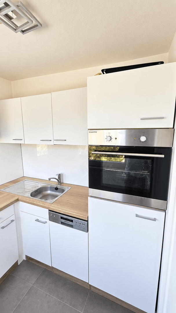 Pronájem bytu 1+1 36 m², Heimgartenstr. 53B, Stuttgart, Bádensko-Württembersko Pronájem bytu 1+1 36 m², Heimgartenstr. 53B, Stuttgart, Bádensko-Württembersko