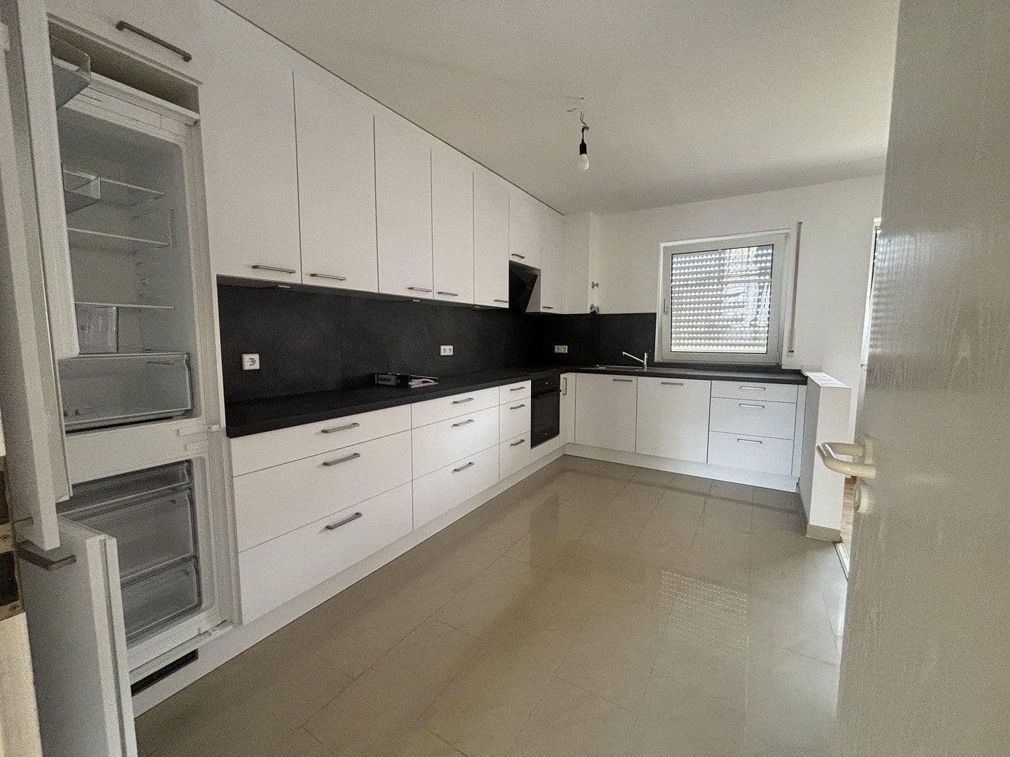 Pronájem bytu 4+kk 129 m², Leopoldring 13 u. 13/1, Rastatt, Bádensko-Württembersko Pronájem bytu 4+kk 129 m², Leopoldring 13 u. 13/1, Rastatt, Bádensko-Württembersko