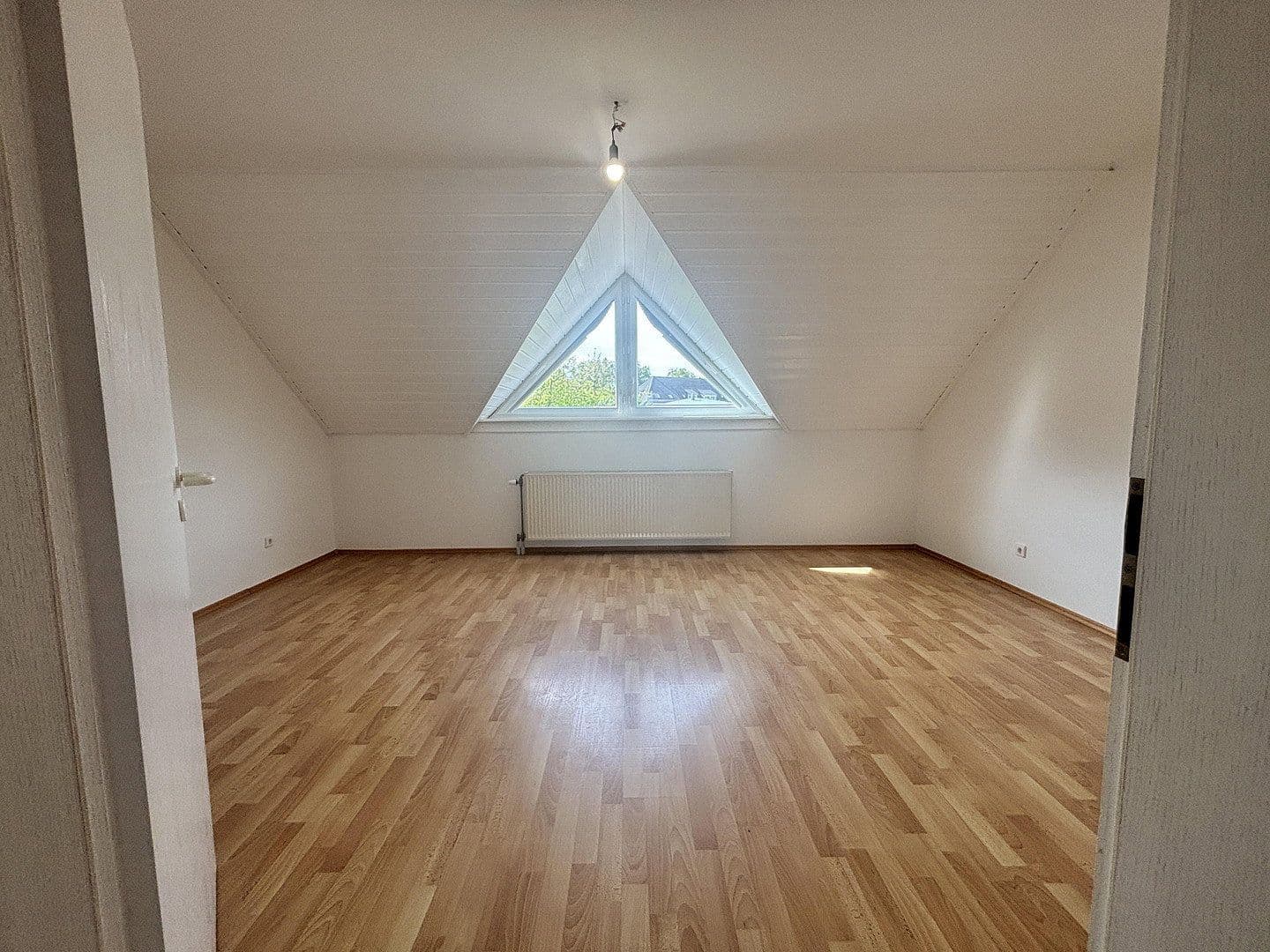 Pronájem bytu 4+kk 129 m², Leopoldring 13 u. 13/1, Rastatt, Bádensko-Württembersko Pronájem bytu 4+kk 129 m², Leopoldring 13 u. 13/1, Rastatt, Bádensko-Württembersko