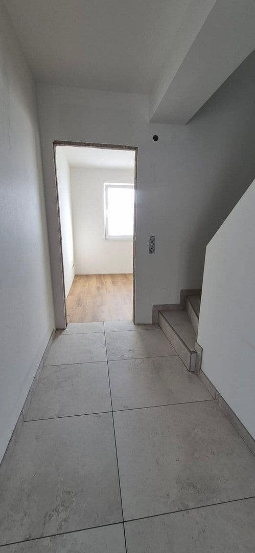 Pronájem domu 150 m², pozemek 176 m², Helmut-Kohl-Straße 30, Niederzier, Severní Porýní-Vestfálsko Pronájem domu 150 m², pozemek 176 m², Helmut-Kohl-Straße 30, Niederzier, Severní Porýní-Vestfálsko