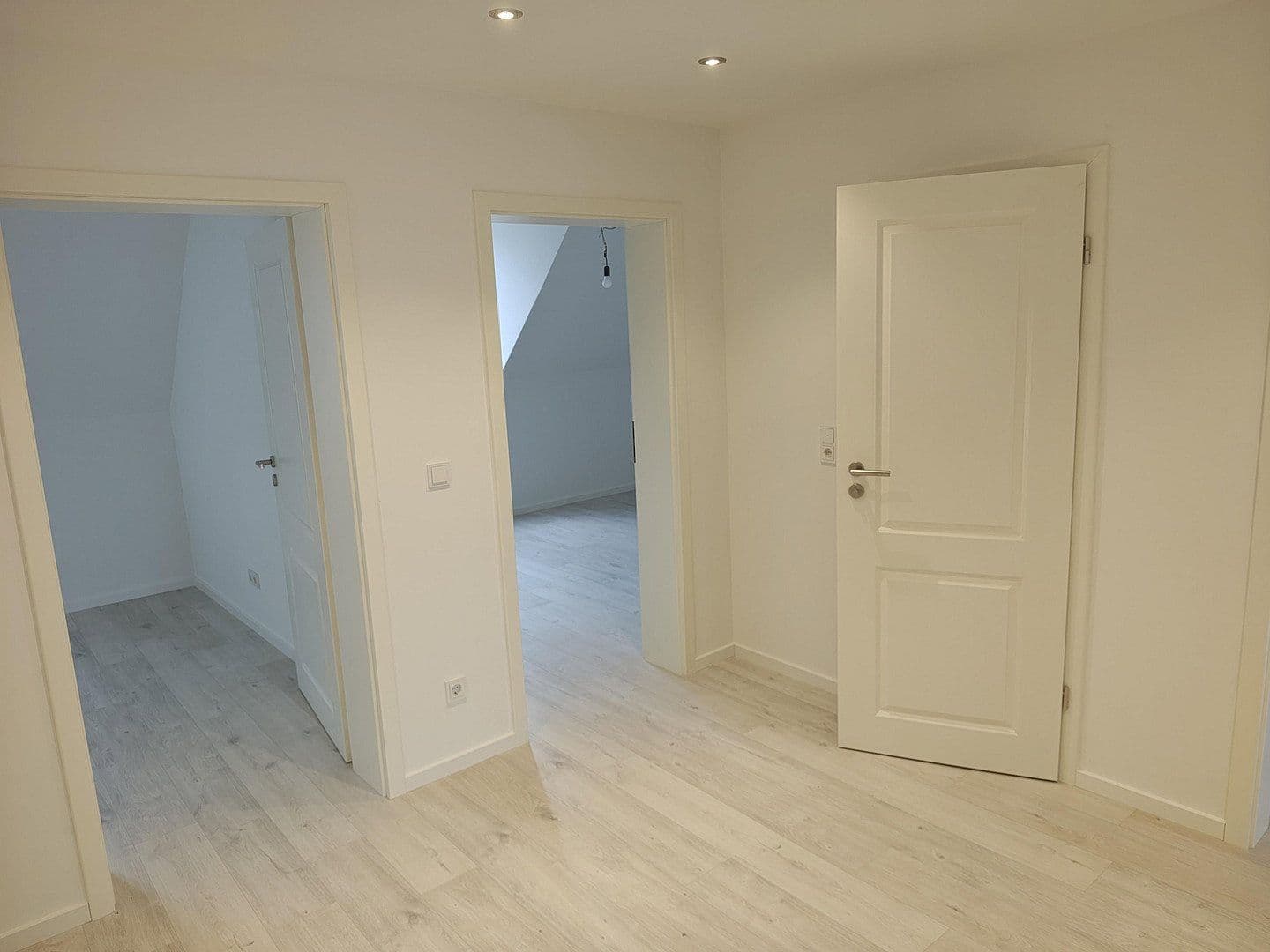 Pronájem bytu 3+1 66 m², Schießstättstr. x, München, Bavorsko Pronájem bytu 3+1 66 m², Schießstättstr. x, München, Bavorsko