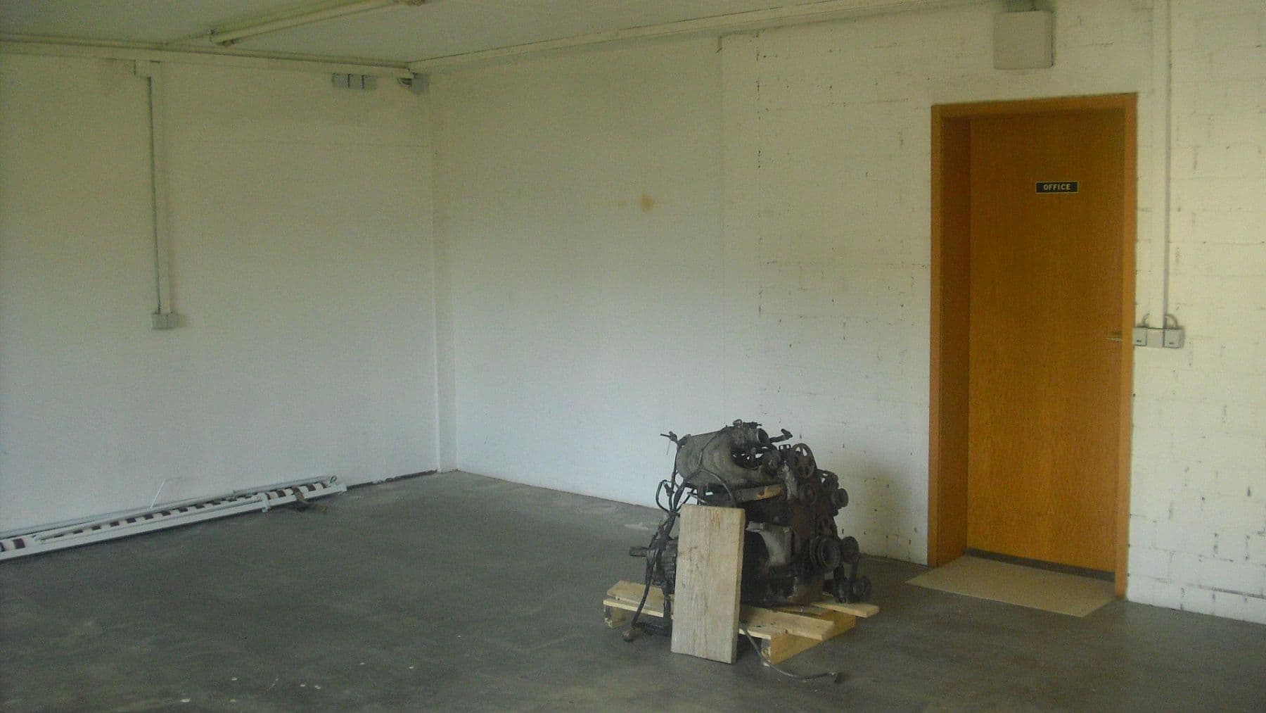 Pronájem nebytového prostoru 150 m², Nürtingen, Bádensko-Württembersko Pronájem nebytového prostoru 150 m², Nürtingen, Bádensko-Württembersko