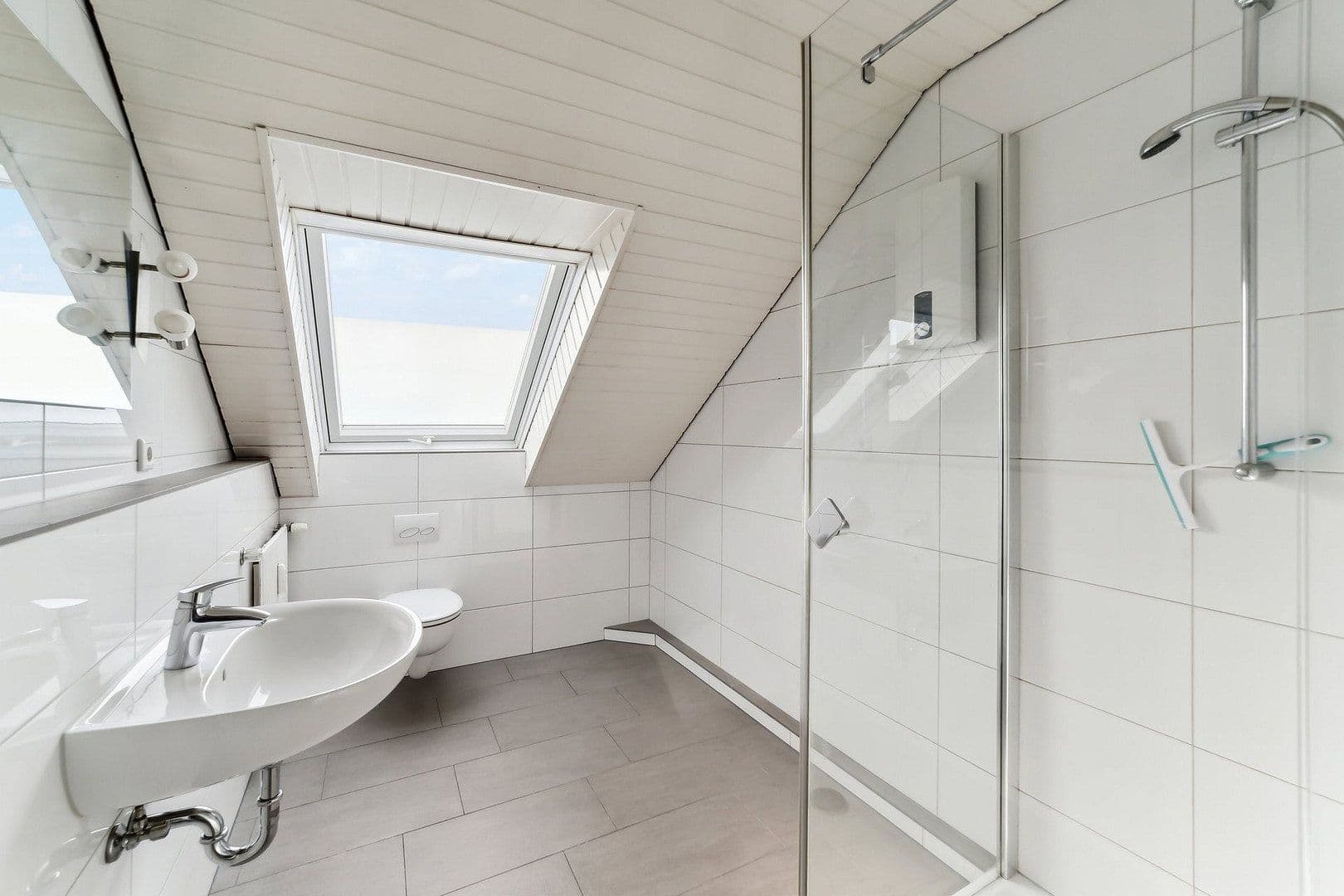 Pronájem bytu 3+1 80 m², Osnabrück, Dolní Sasko Pronájem bytu 3+1 80 m², Osnabrück, Dolní Sasko