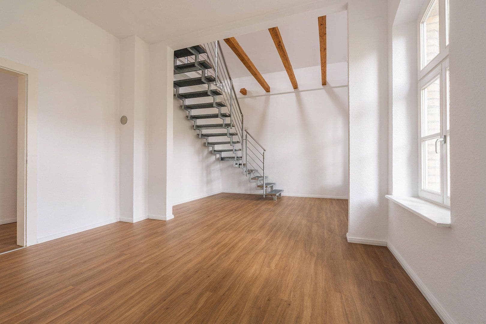 Pronájem bytu 2+kk 113 m², Delmenhorst, Dolní Sasko Pronájem bytu 2+kk 113 m², Delmenhorst, Dolní Sasko