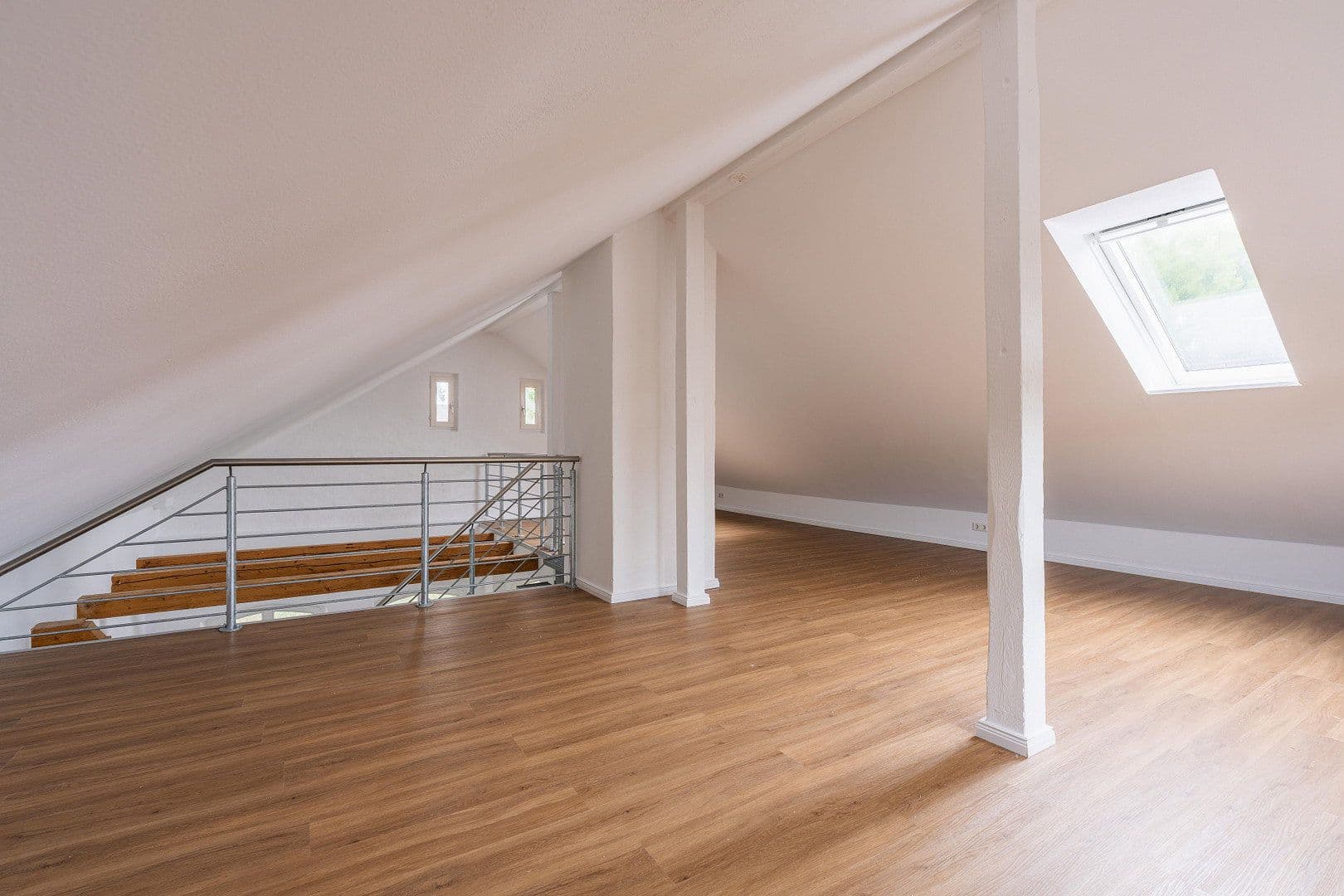 Pronájem bytu 2+kk 113 m², Delmenhorst, Dolní Sasko Pronájem bytu 2+kk 113 m², Delmenhorst, Dolní Sasko