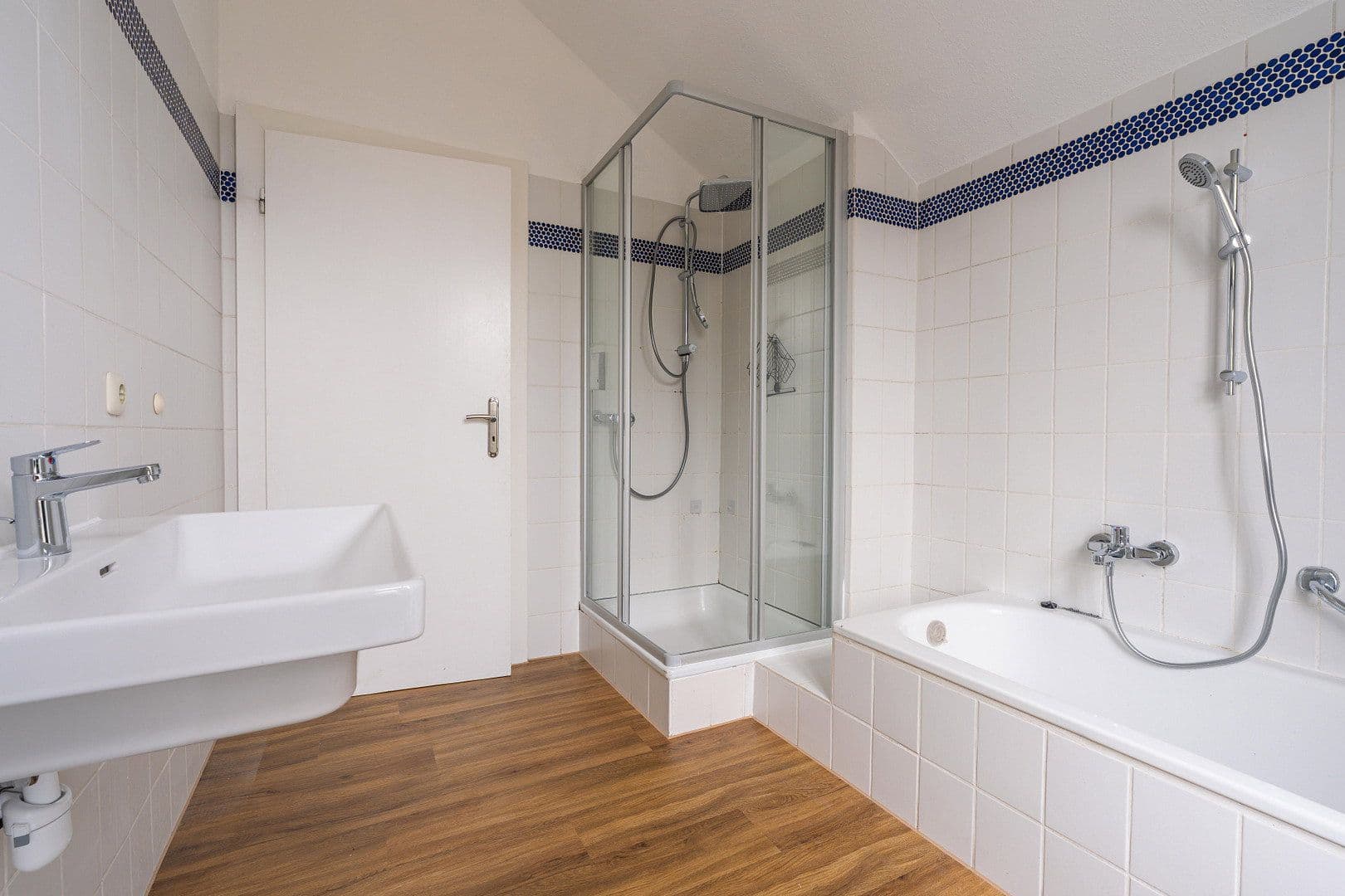 Pronájem bytu 2+kk 113 m², Delmenhorst, Dolní Sasko Pronájem bytu 2+kk 113 m², Delmenhorst, Dolní Sasko
