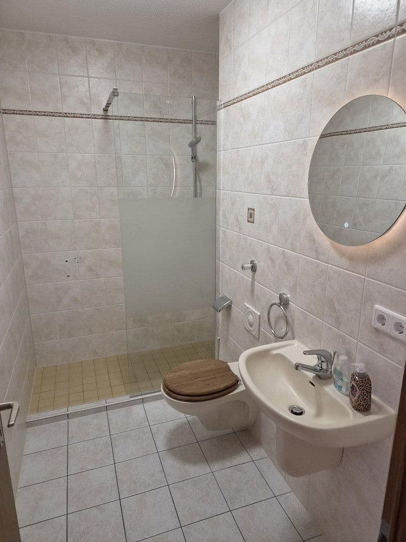 Pronájem bytu 2+1 61 m², Lipsweg 2, Erlangen, Bavorsko Pronájem bytu 2+1 61 m², Lipsweg 2, Erlangen, Bavorsko