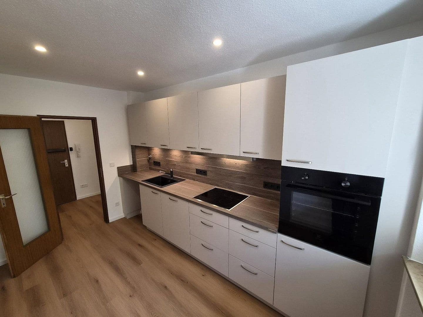 Pronájem bytu 2+1 61 m², Lipsweg 2, Erlangen, Bavorsko Pronájem bytu 2+1 61 m², Lipsweg 2, Erlangen, Bavorsko