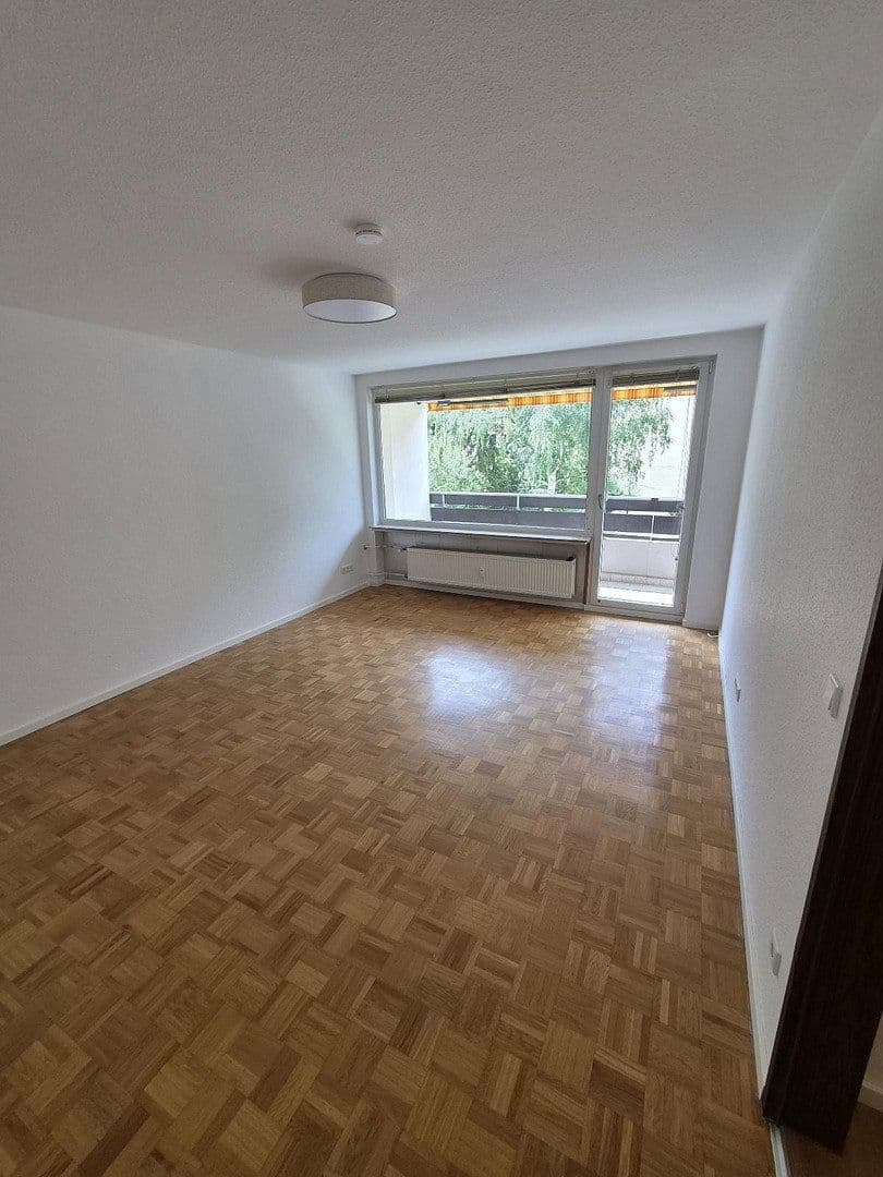 Pronájem bytu 2+1 61 m², Lipsweg 2, Erlangen, Bavorsko Pronájem bytu 2+1 61 m², Lipsweg 2, Erlangen, Bavorsko