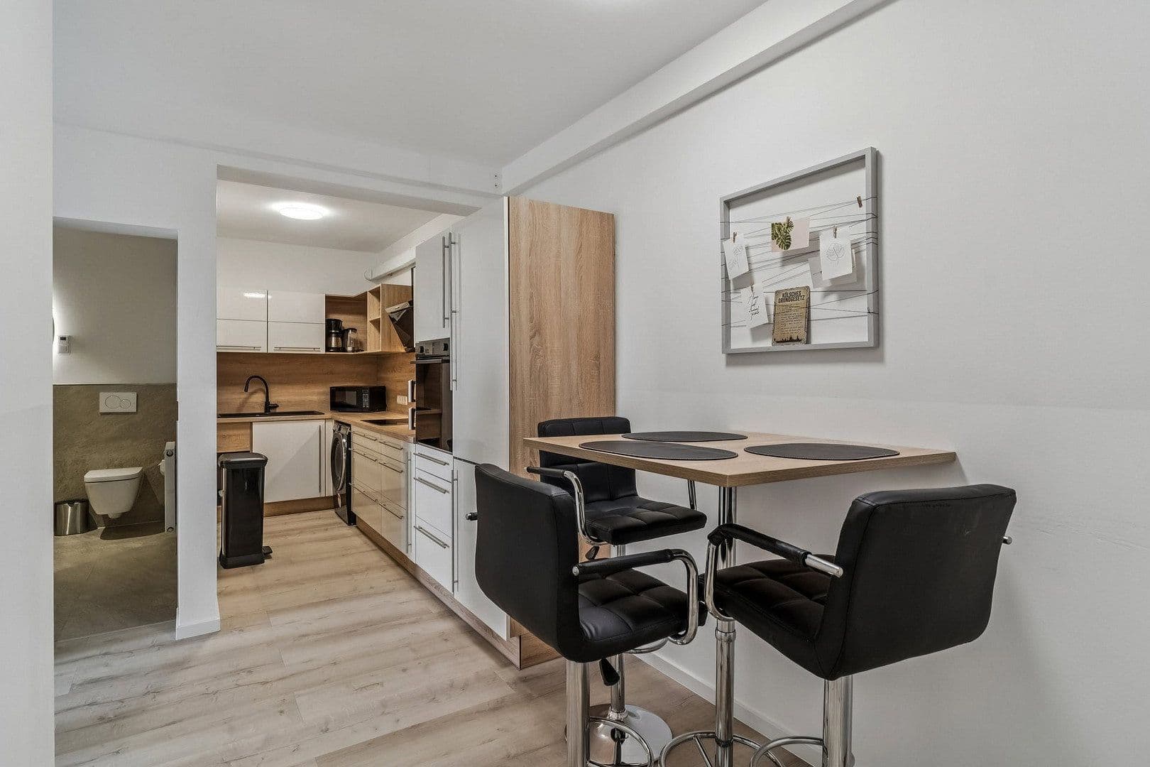 Prodej domu 329 m², pozemek 345 m², Neuer Markt 9, Meckenheim, Porýní-Falc Prodej domu 329 m², pozemek 345 m², Neuer Markt 9, Meckenheim, Porýní-Falc