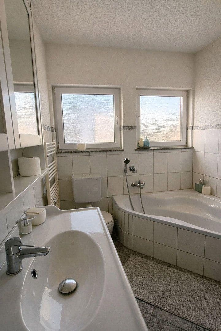 Prodej domu 238 m², pozemek 712 m², Unzenberg, Porýní-Falc Prodej domu 238 m², pozemek 712 m², Unzenberg, Porýní-Falc