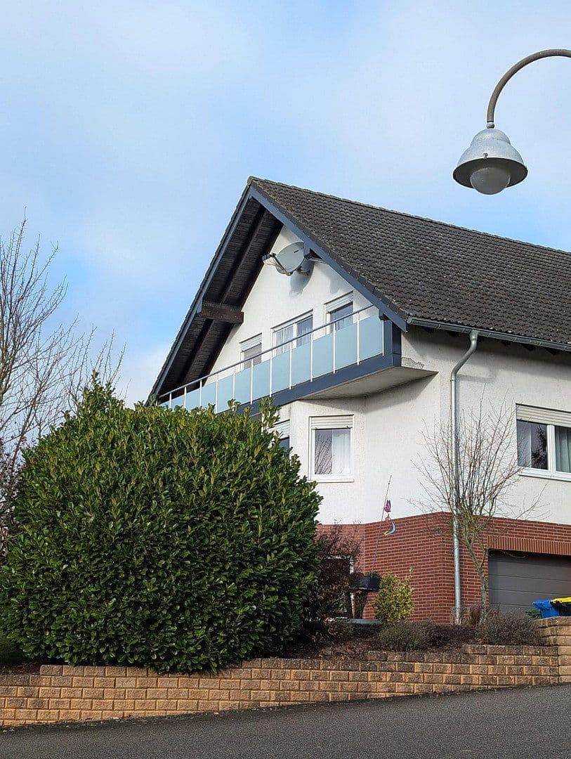 Prodej domu 238 m², pozemek 712 m², Unzenberg, Porýní-Falc Prodej domu 238 m², pozemek 712 m², Unzenberg, Porýní-Falc