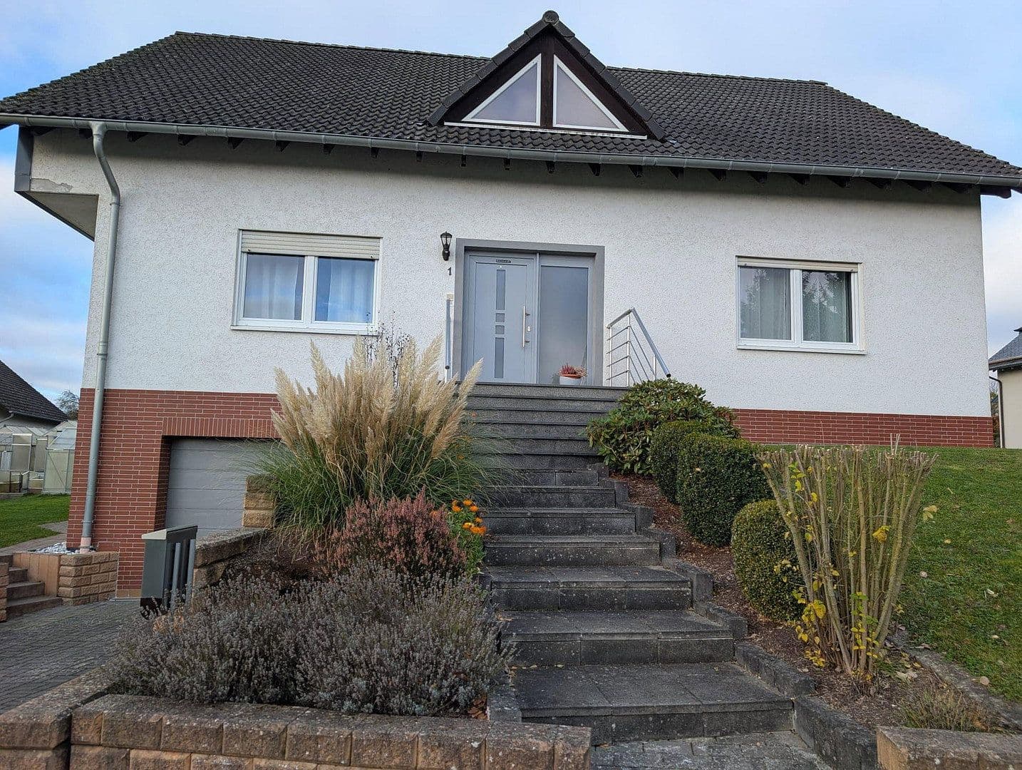 Prodej domu 238 m², pozemek 712 m², Unzenberg, Porýní-Falc Prodej domu 238 m², pozemek 712 m², Unzenberg, Porýní-Falc