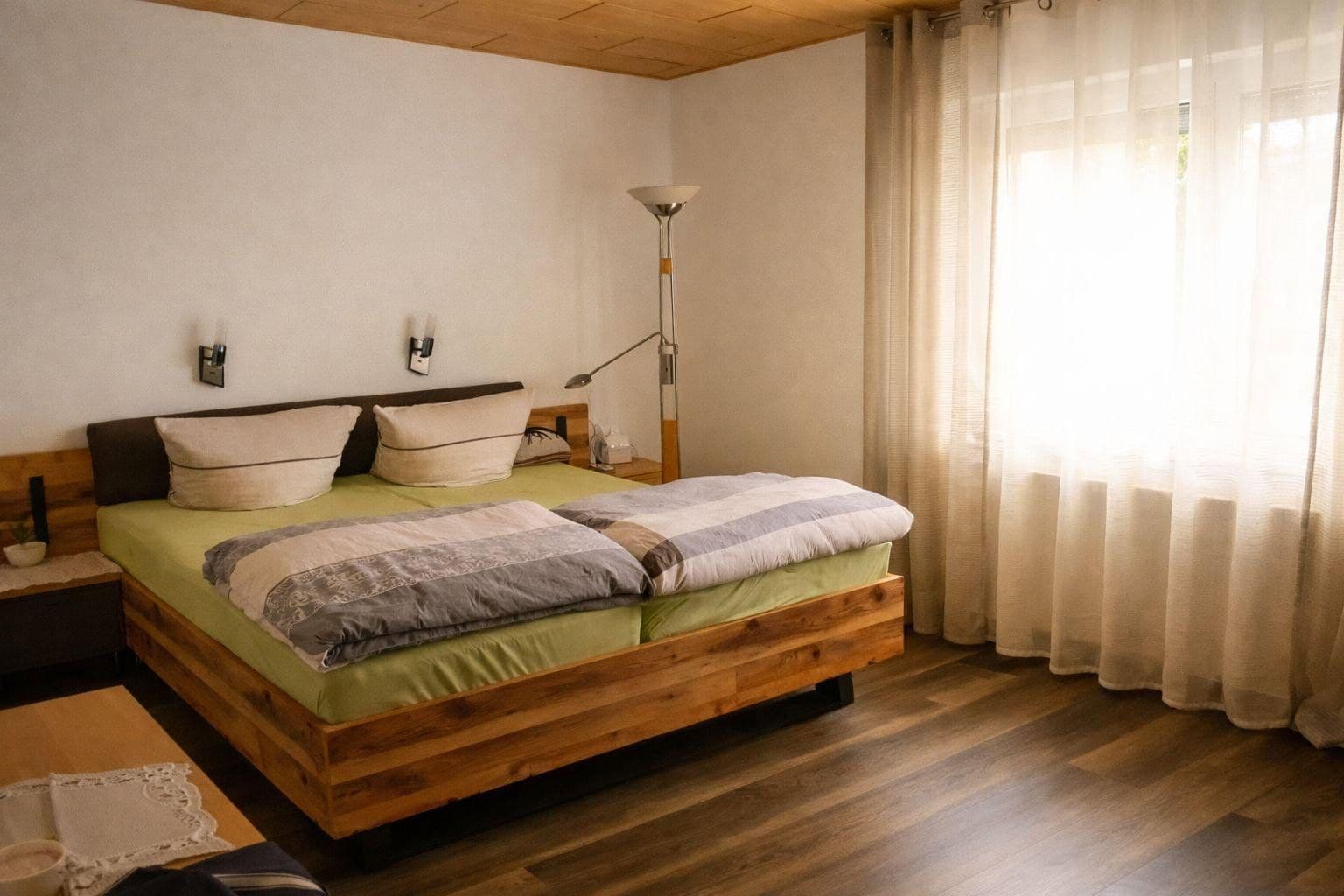 Prodej domu 238 m², pozemek 712 m², Unzenberg, Porýní-Falc Prodej domu 238 m², pozemek 712 m², Unzenberg, Porýní-Falc