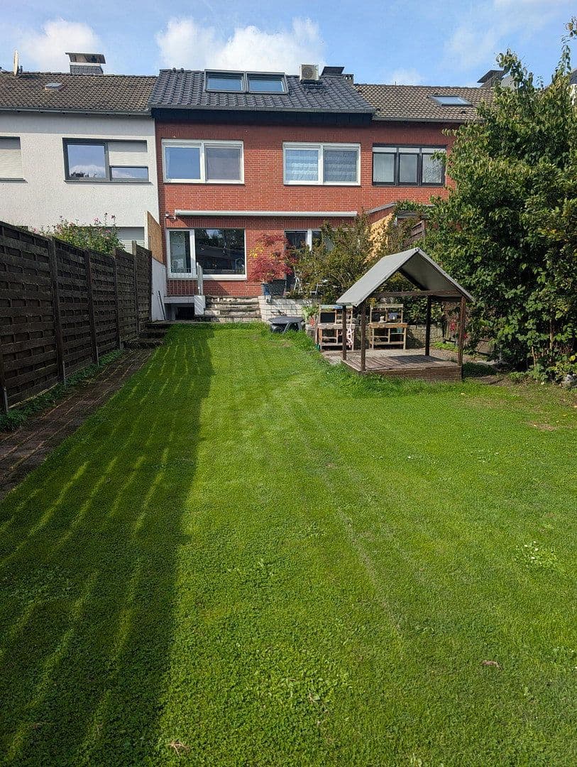 Prodej domu 96 m², pozemek 250 m², Dinslaken, Severní Porýní-Vestfálsko Prodej domu 96 m², pozemek 250 m², Dinslaken, Severní Porýní-Vestfálsko