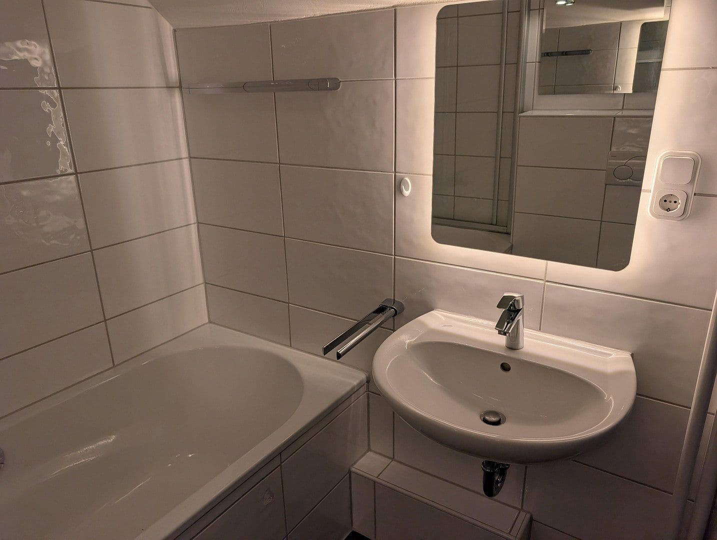 Prodej domu 96 m², pozemek 250 m², Dinslaken, Severní Porýní-Vestfálsko Prodej domu 96 m², pozemek 250 m², Dinslaken, Severní Porýní-Vestfálsko