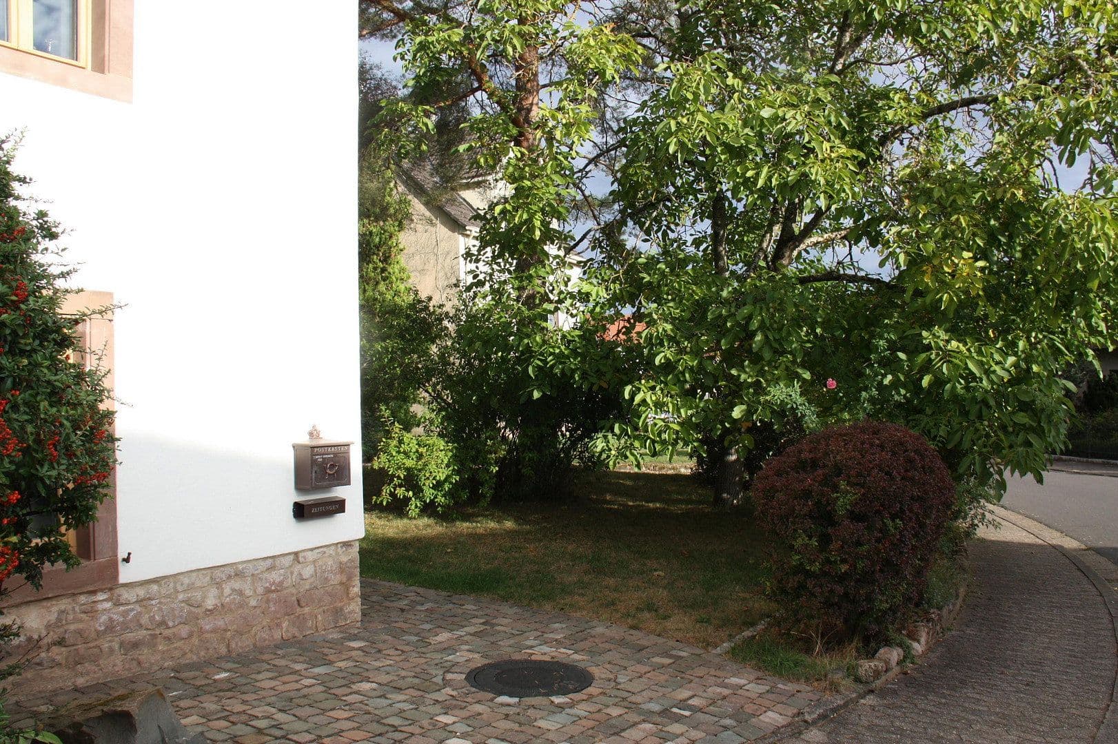 Prodej domu 380 m², pozemek 1.800 m², Ottweiler, Země Sársko Prodej domu 380 m², pozemek 1.800 m², Ottweiler, Země Sársko