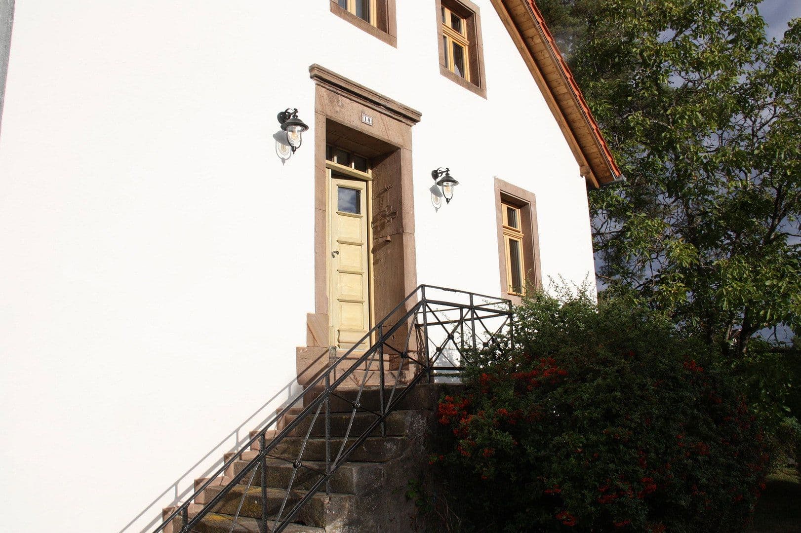 Prodej domu 380 m², pozemek 1.800 m², Ottweiler, Země Sársko Prodej domu 380 m², pozemek 1.800 m², Ottweiler, Země Sársko