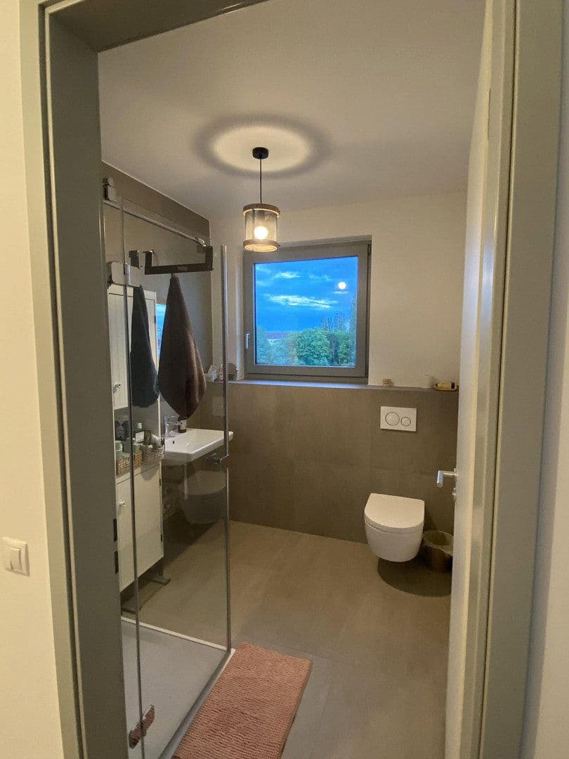 Prodej bytu 4+1 106 m², Konrad-Wolf-Str. 90, Berlin, Berlín Prodej bytu 4+1 106 m², Konrad-Wolf-Str. 90, Berlin, Berlín
