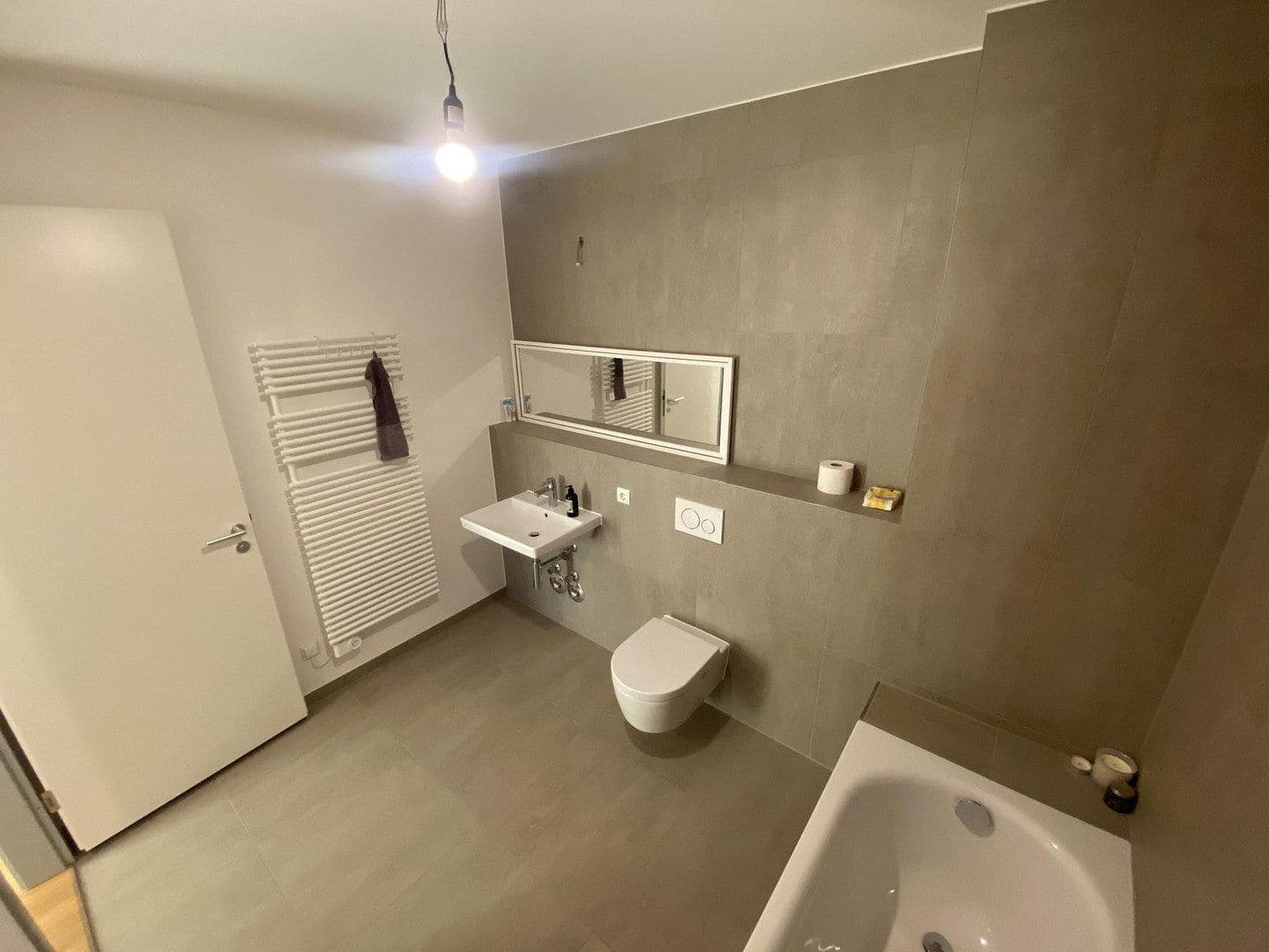 Prodej bytu 4+1 106 m², Konrad-Wolf-Str. 90, Berlin, Berlín Prodej bytu 4+1 106 m², Konrad-Wolf-Str. 90, Berlin, Berlín