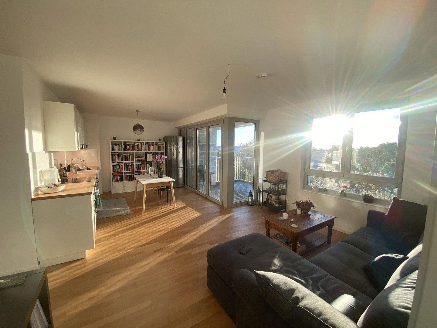 Prodej bytu 4+1 106 m², Konrad-Wolf-Str. 90, Berlin, Berlín Prodej bytu 4+1 106 m², Konrad-Wolf-Str. 90, Berlin, Berlín