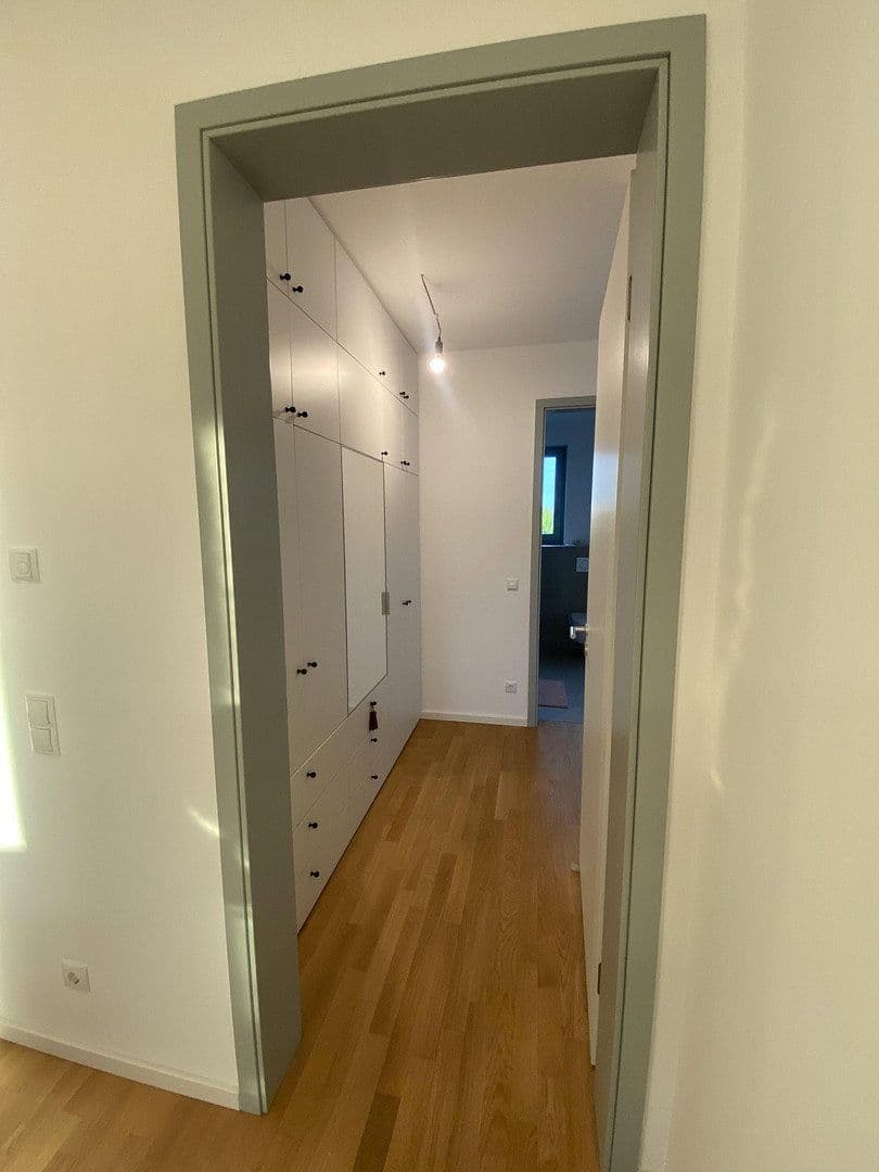 Prodej bytu 4+1 106 m², Konrad-Wolf-Str. 90, Berlin, Berlín Prodej bytu 4+1 106 m², Konrad-Wolf-Str. 90, Berlin, Berlín