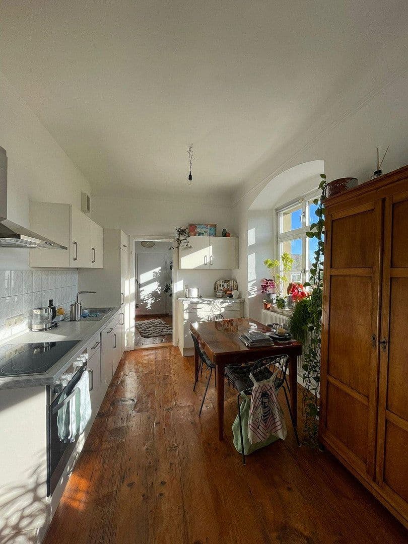 Pronájem bytu 3+1 46 m², Kreuzlingerstrasse 18, Friedrichshafen, Bádensko-Württembersko Pronájem bytu 3+1 46 m², Kreuzlingerstrasse 18, Friedrichshafen, Bádensko-Württembersko