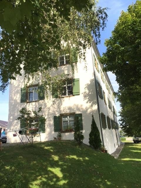 Pronájem bytu 3+1 46 m², Kreuzlingerstrasse 18, Friedrichshafen, Bádensko-Württembersko Pronájem bytu 3+1 46 m², Kreuzlingerstrasse 18, Friedrichshafen, Bádensko-Württembersko