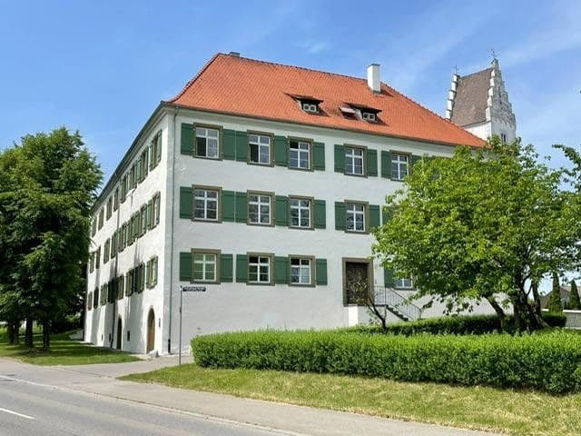 Pronájem bytu 3+1 46 m², Kreuzlingerstrasse 18, Friedrichshafen, Bádensko-Württembersko Pronájem bytu 3+1 46 m², Kreuzlingerstrasse 18, Friedrichshafen, Bádensko-Württembersko