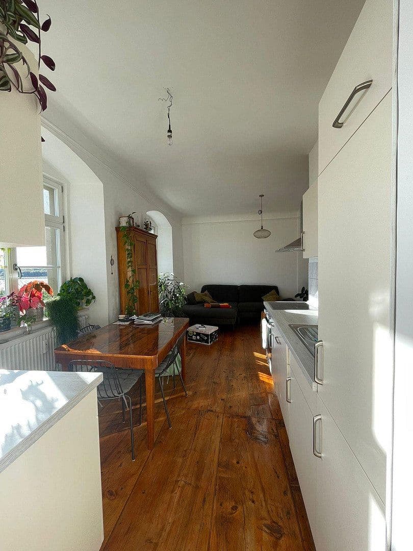 Pronájem bytu 3+1 46 m², Kreuzlingerstrasse 18, Friedrichshafen, Bádensko-Württembersko Pronájem bytu 3+1 46 m², Kreuzlingerstrasse 18, Friedrichshafen, Bádensko-Württembersko