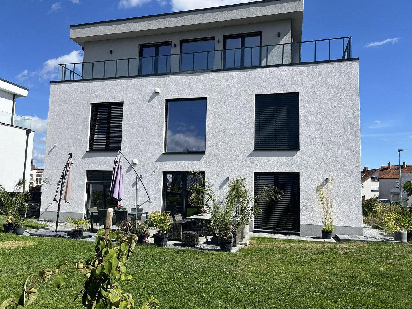 Prodej domu 378 m², pozemek 770 m², Butzbach, Hessen Prodej domu 378 m², pozemek 770 m², Butzbach, Hessen