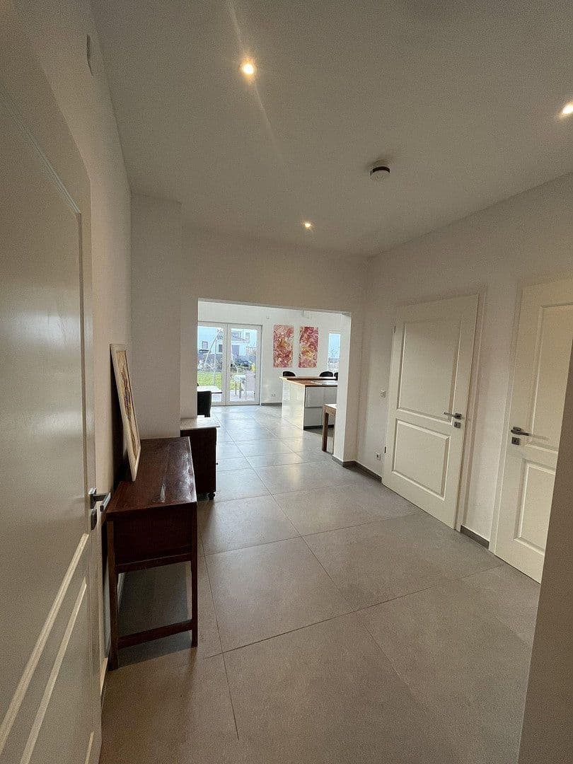 Prodej domu 378 m², pozemek 770 m², Butzbach, Hessen Prodej domu 378 m², pozemek 770 m², Butzbach, Hessen
