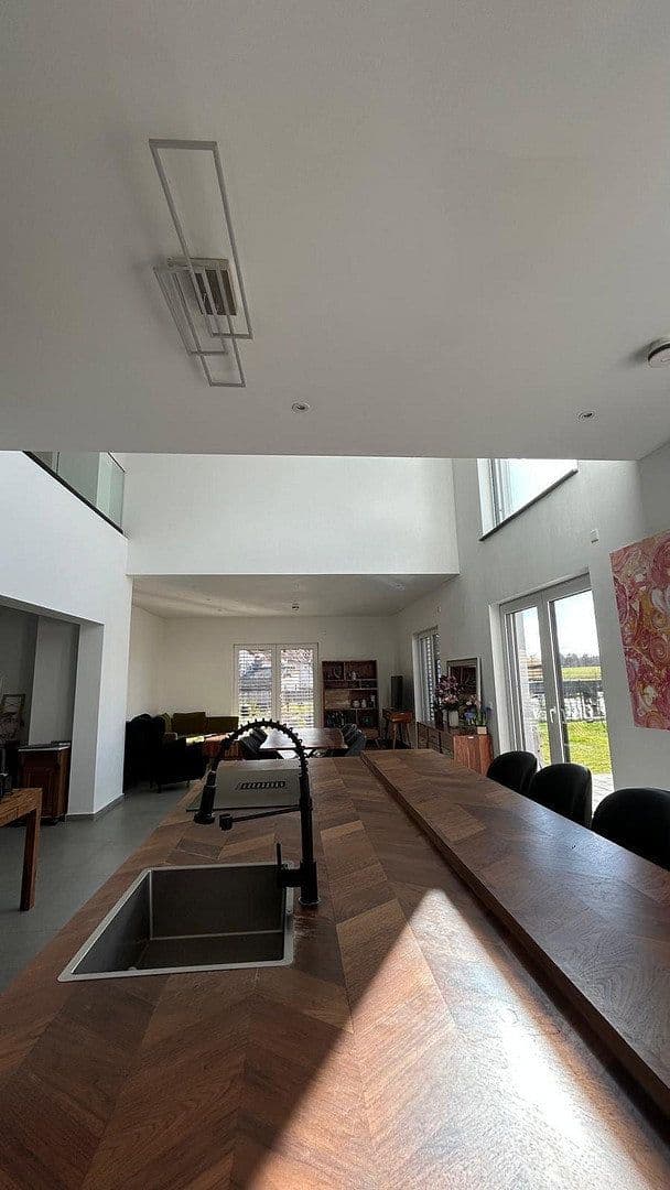 Prodej domu 378 m², pozemek 770 m², Butzbach, Hessen Prodej domu 378 m², pozemek 770 m², Butzbach, Hessen