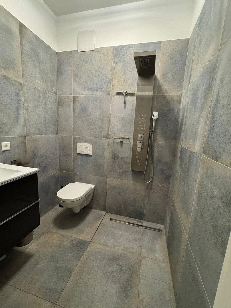 Prodej domu 378 m², pozemek 770 m², Butzbach, Hessen Prodej domu 378 m², pozemek 770 m², Butzbach, Hessen