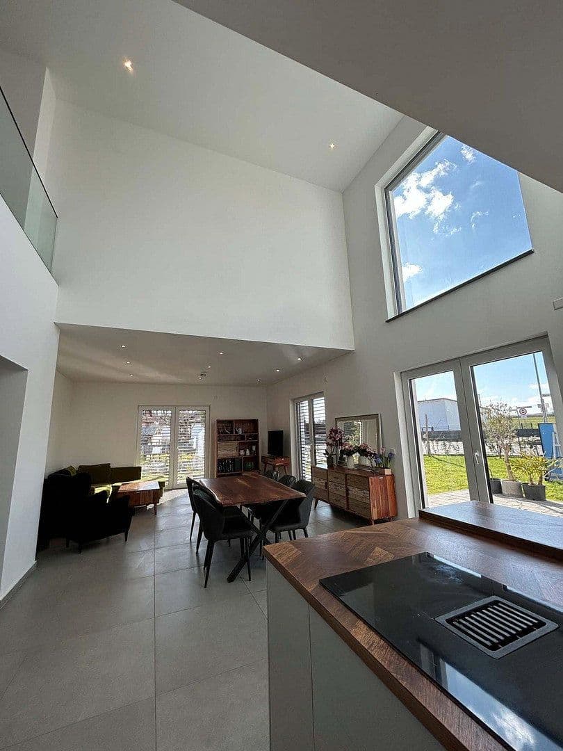 Prodej domu 378 m², pozemek 770 m², Butzbach, Hessen Prodej domu 378 m², pozemek 770 m², Butzbach, Hessen