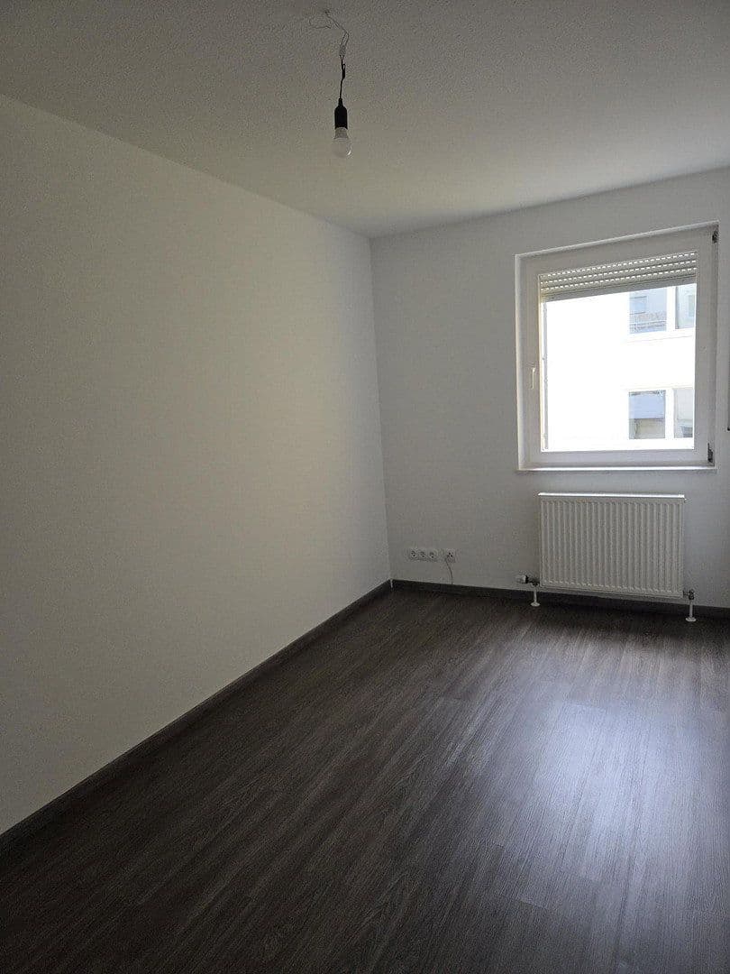Pronájem bytu 3+1 110 m², Lauf an der Pegnitz, Bavorsko Pronájem bytu 3+1 110 m², Lauf an der Pegnitz, Bavorsko