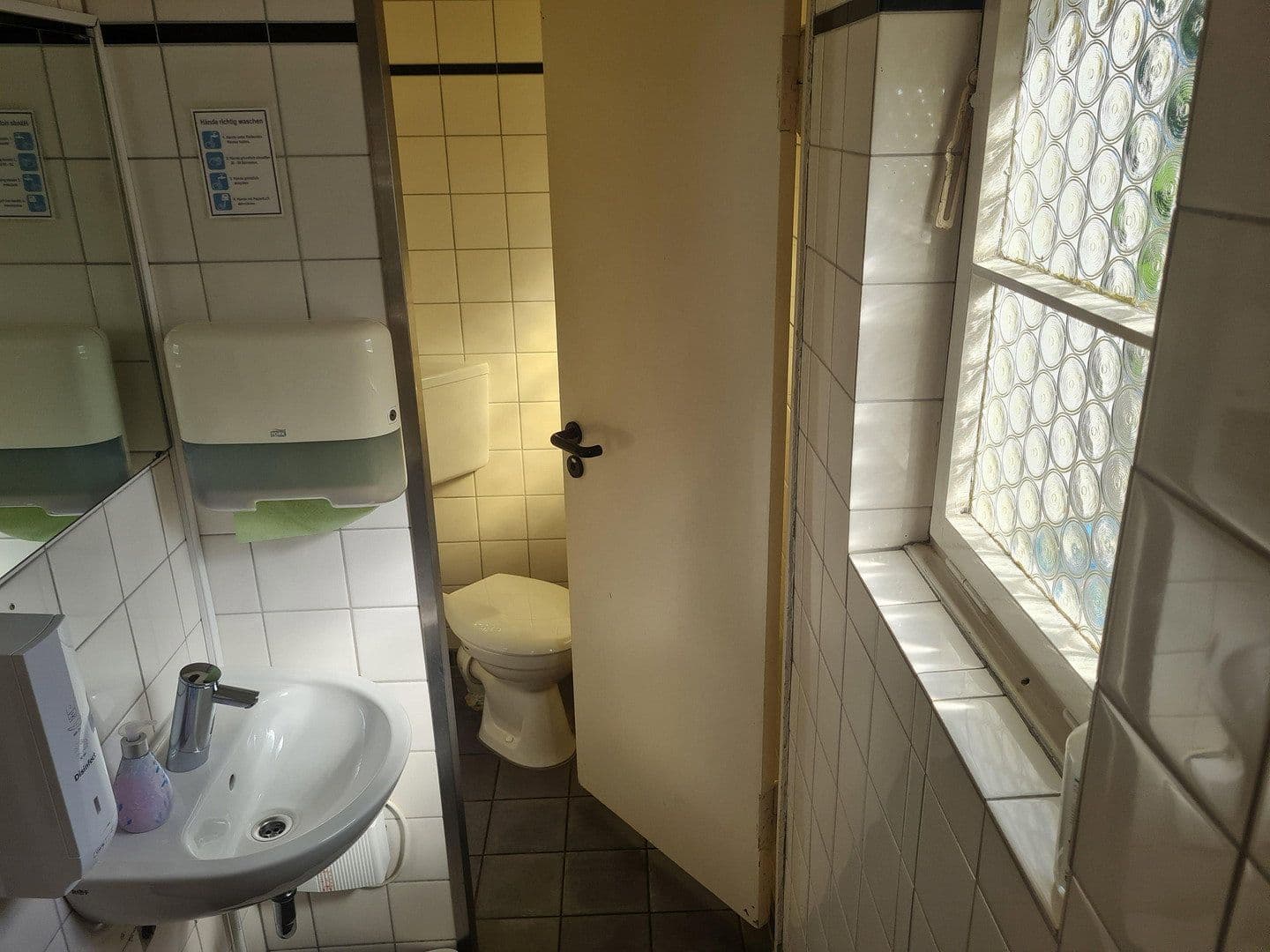 Prodej domu 370 m², pozemek 700 m², Bergisch Gladbach, Severní Porýní-Vestfálsko Prodej domu 370 m², pozemek 700 m², Bergisch Gladbach, Severní Porýní-Vestfálsko