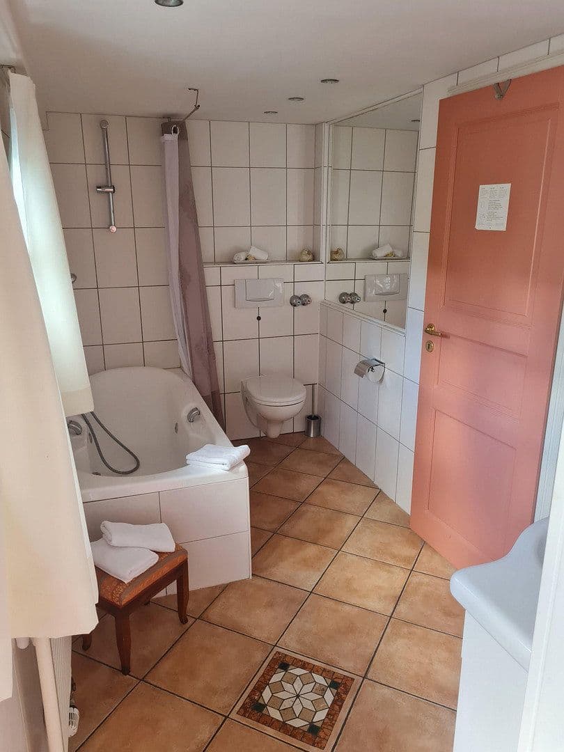 Prodej domu 370 m², pozemek 700 m², Bergisch Gladbach, Severní Porýní-Vestfálsko Prodej domu 370 m², pozemek 700 m², Bergisch Gladbach, Severní Porýní-Vestfálsko